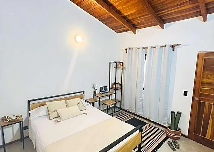 Calipso Ocean Lodge- Avellana Tamarindo